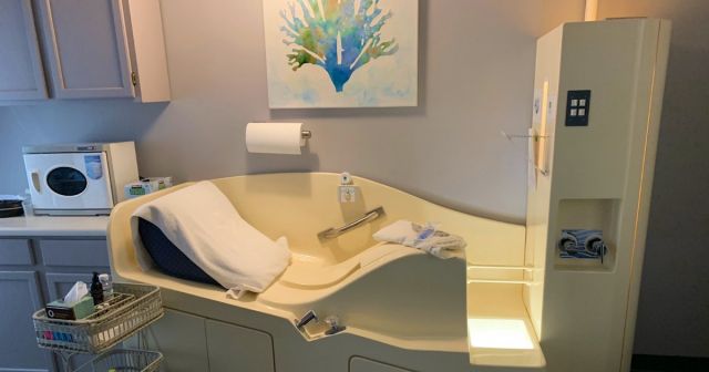 Colonic room
