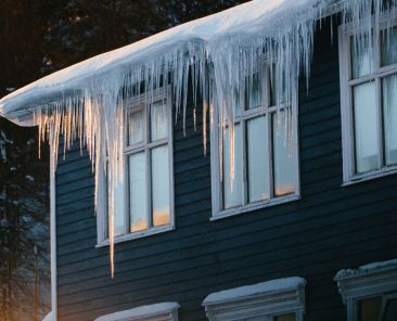 Icicles on house Indy Maven Unsplash