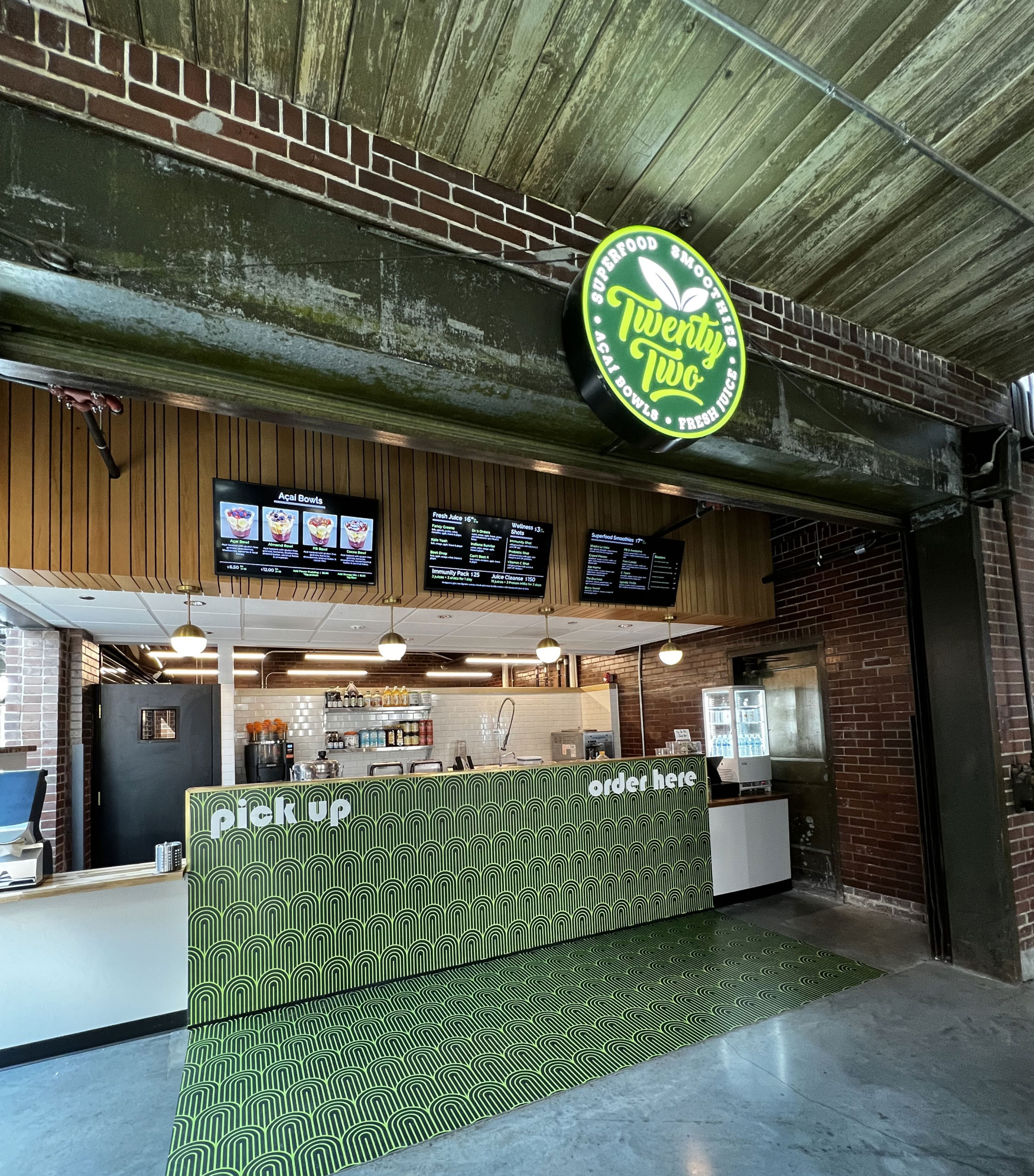Twenty Two Juice storefront