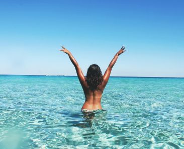 Featured Image Topless