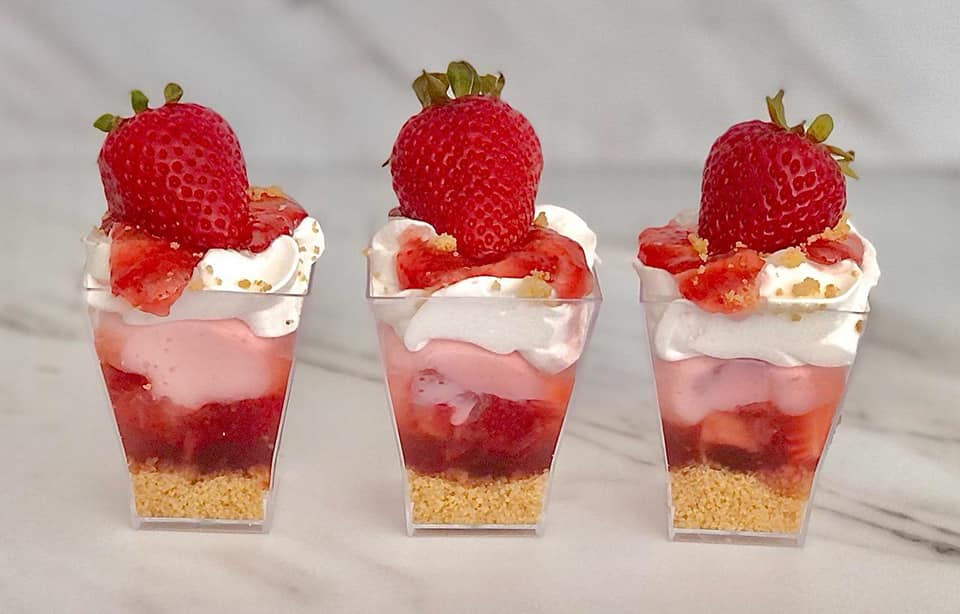 mini strawberry shortcake cups