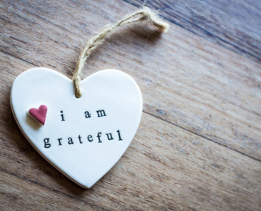 A heart ornament that says I am grateful for gratitude