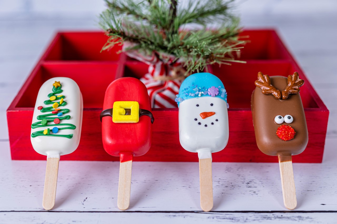Holiday marshmallow pop gift set from Becky the Bakester
