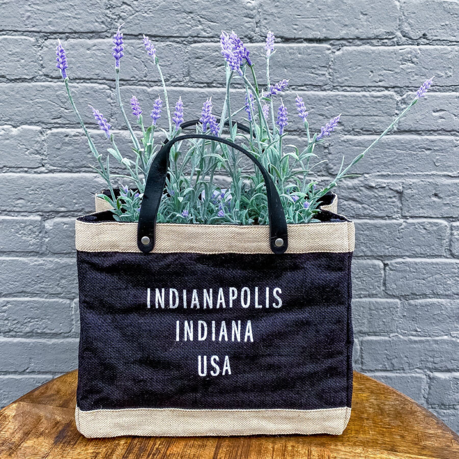 Indianapolis Petite Market Bag with flowers sticking out