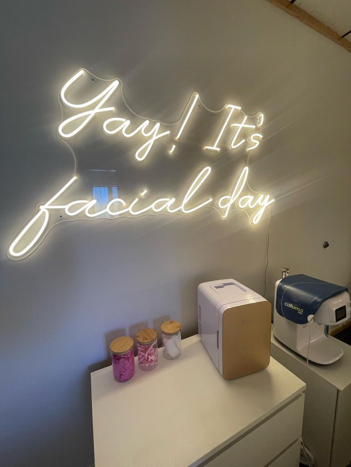 Indy Esthetician LED sign that says "Yay! It's facial day."