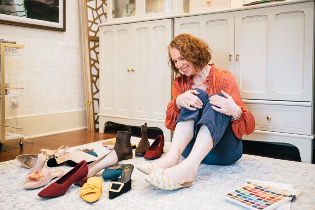 Stephanie Grabow trying on shoes
