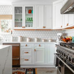 Nancy Meyers Aesthetic Featured Image - Picture of a Kitchen.