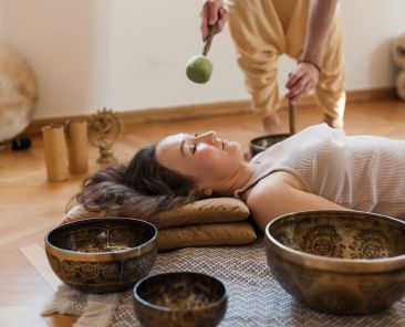 Woman at a retreat, relaxing - Featured Image