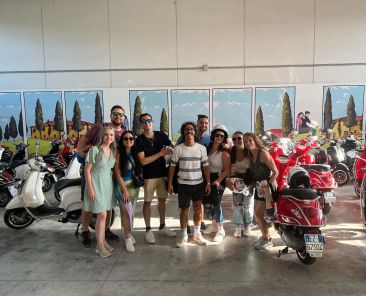 Vespa Tour - Italy