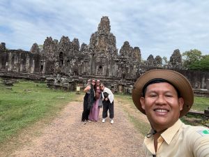 Cambodia Tour Guide