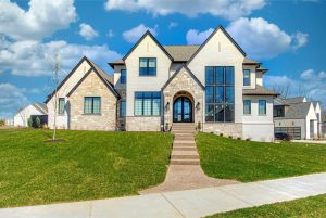Old Town Home Traditional European farmhouse